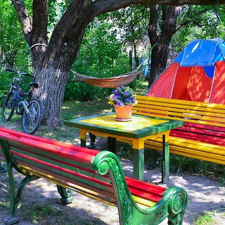Camp'In Goris Hotel Exterior foto